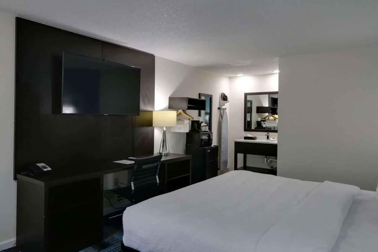 Travelodge By Wyndham Calhoun South I-75 Exterior photo
