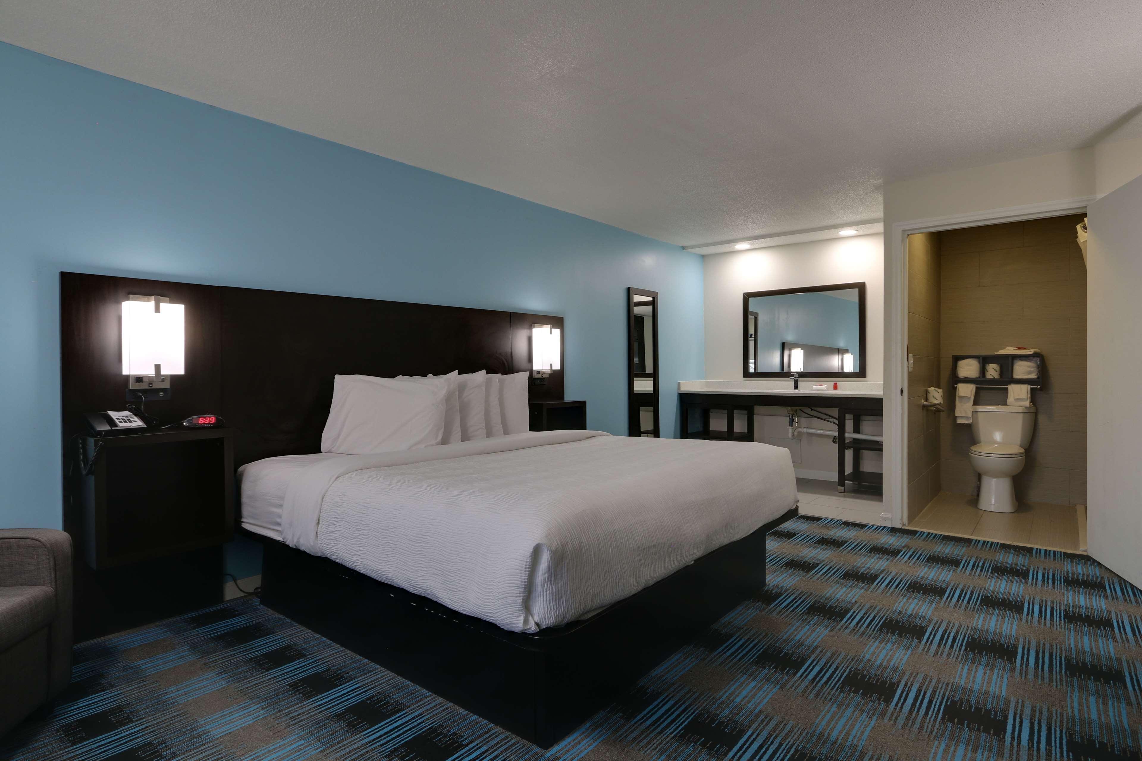 Travelodge By Wyndham Calhoun South I-75 Exterior photo